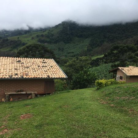 Willa Abrigo De Montanha - Berghuette São Bento do Sapucaí Zewnętrze zdjęcie